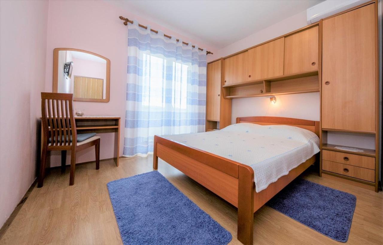 App&Rooms Anica Kampor Exterior photo