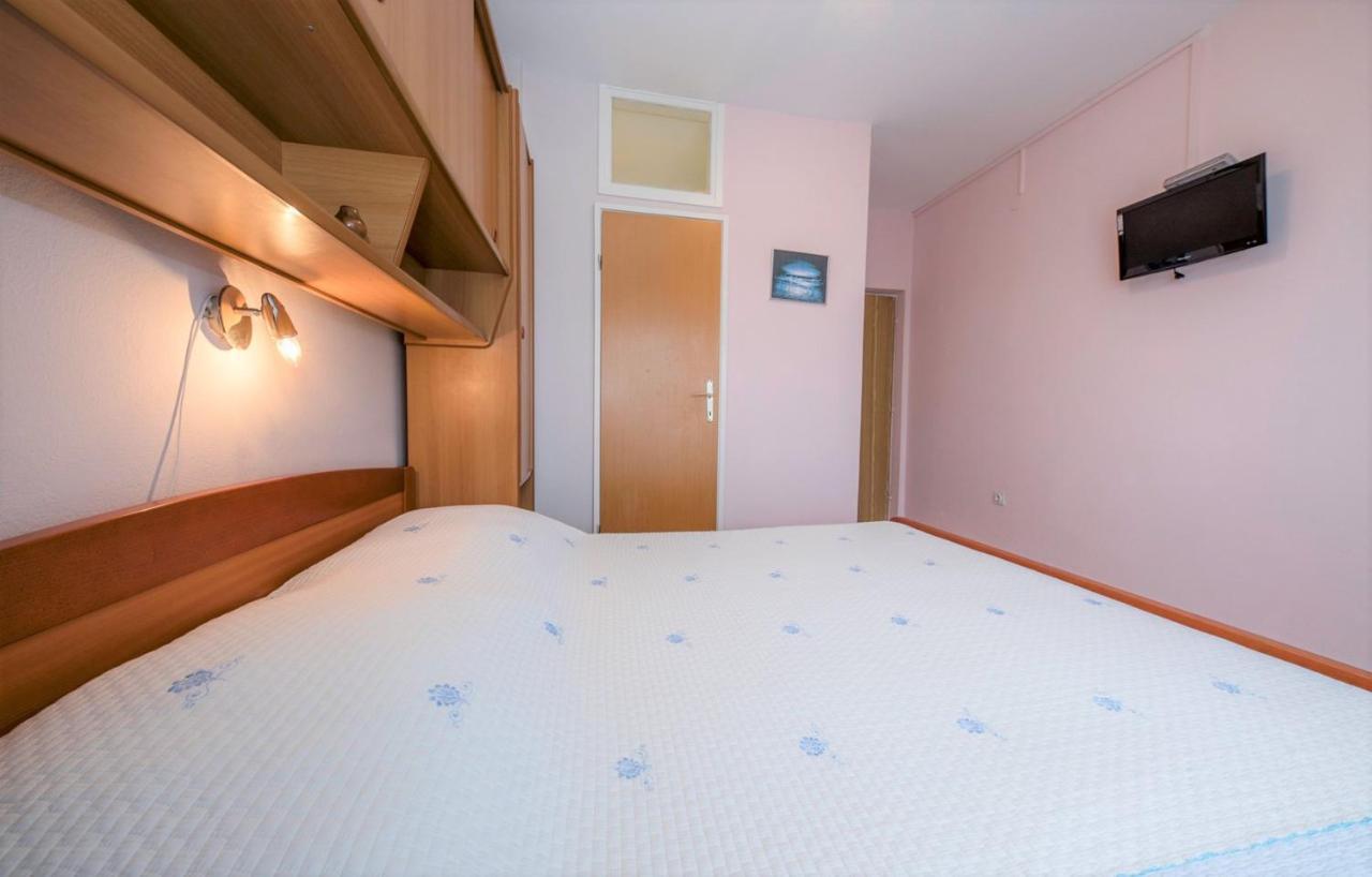 App&Rooms Anica Kampor Exterior photo