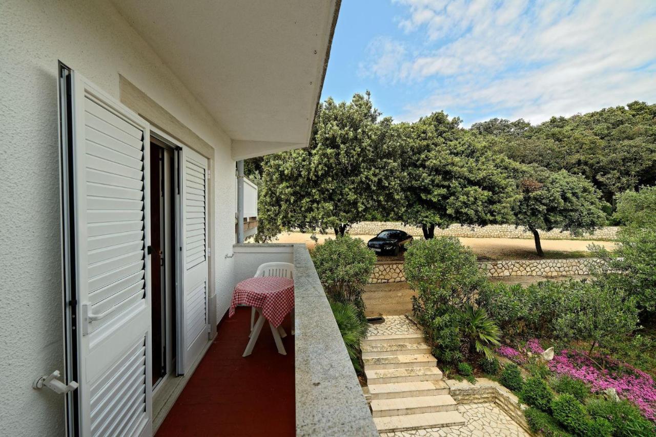 App&Rooms Anica Kampor Exterior photo
