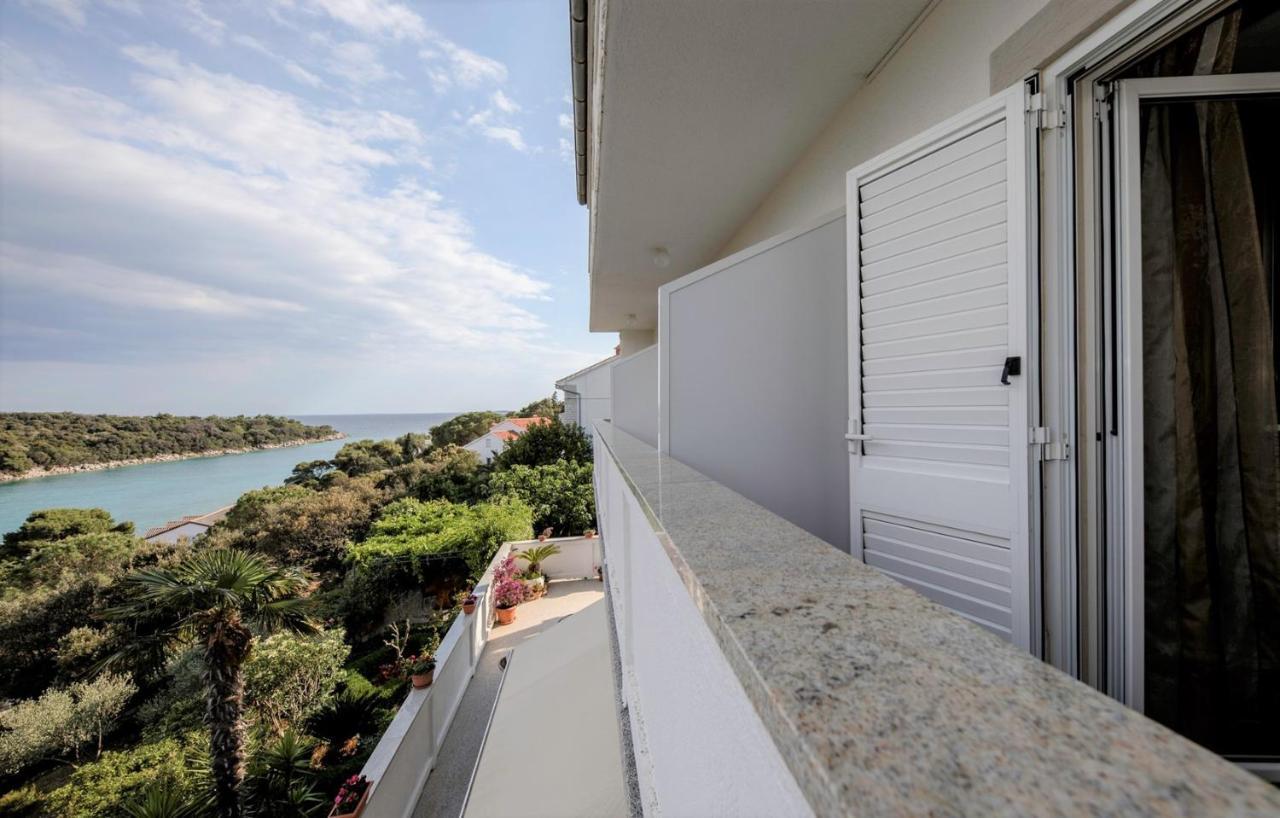App&Rooms Anica Kampor Exterior photo