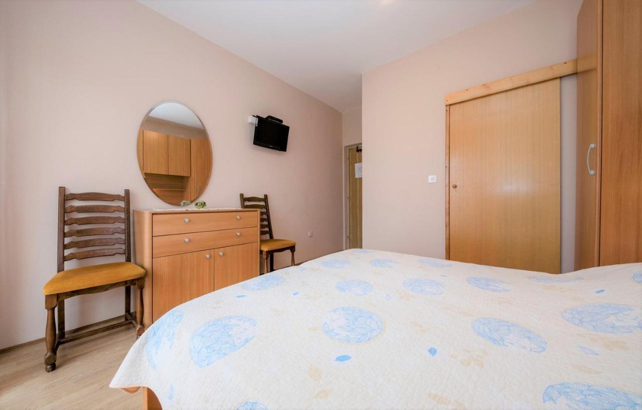 App&Rooms Anica Kampor Exterior photo